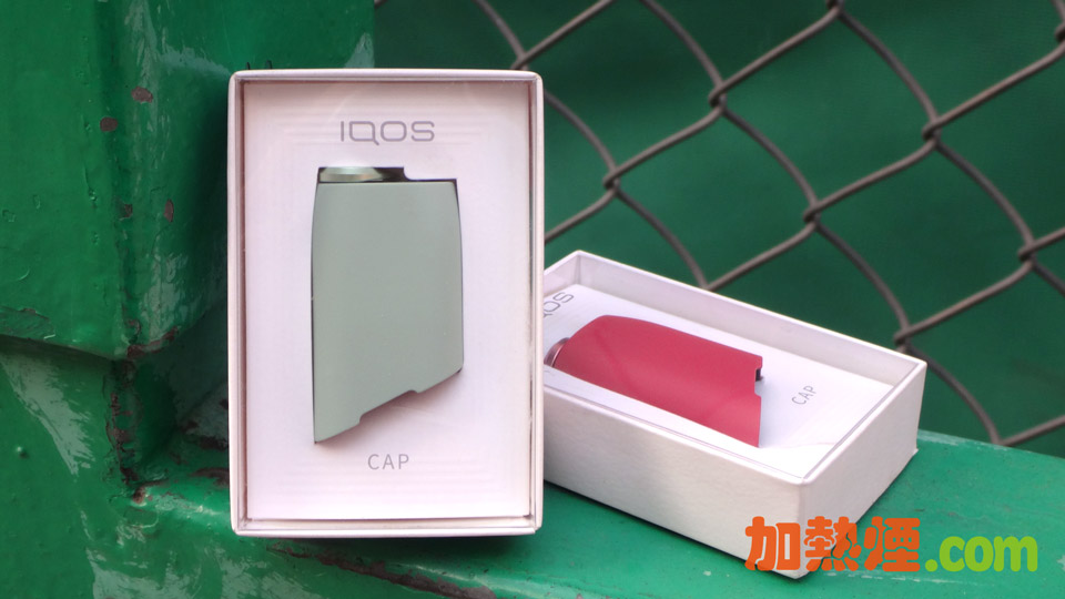 IQOS 3 MULTI 上蓋的薄菏綠色和粉紅色